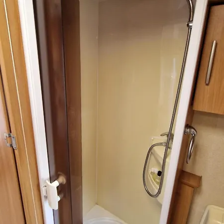 Niko's Caravan *